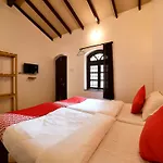 Oyo 7903 Xaviers Guest House